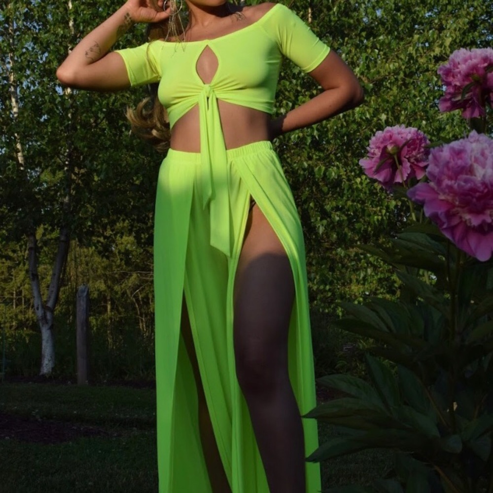 ‼️ Neon Yellow Split Leg Maxi Pants Crop Top Set - Picture 2 of 8